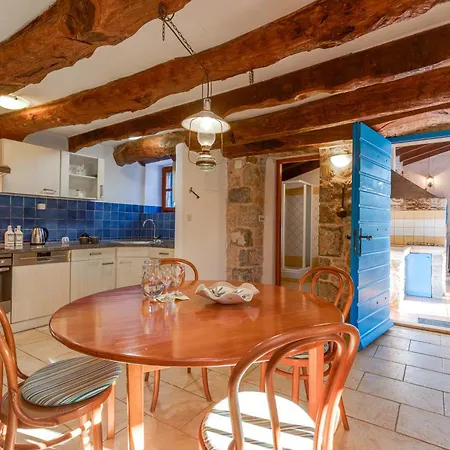 Semesterbostad Old Stonehouse Stari San Pinezići