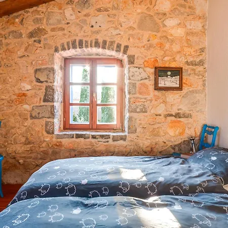 펜션 Old Stonehouse Stari San Pinezići
