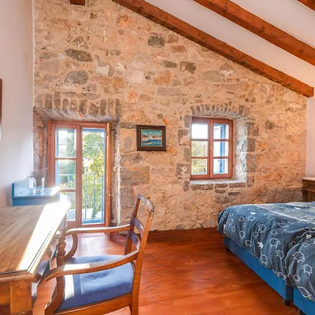 Old Stonehouse Stari San Pinezići